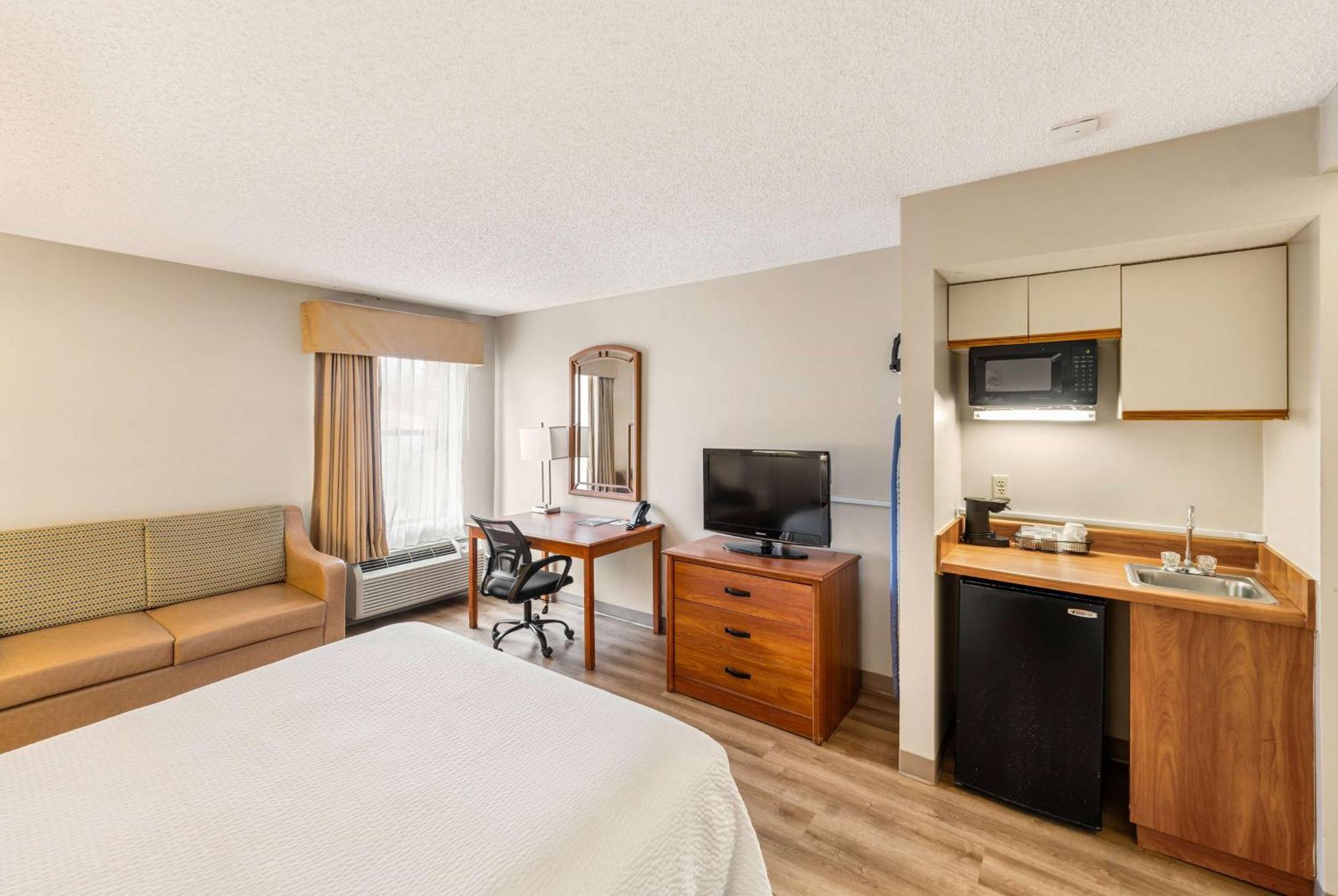 Days Inn By Wyndham Raleigh-Airport-Research Triangle Park Morrisville Extérieur photo